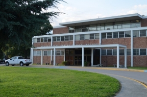 DSC_0008a image of the front of Moccasin Bend Mental Health Institute