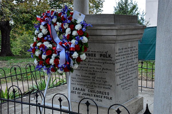 Wreath laid on President James K. Polk’s Tomb during a ceremony to honor his 226th birthday, Nov. 2. (photo by William Jones)